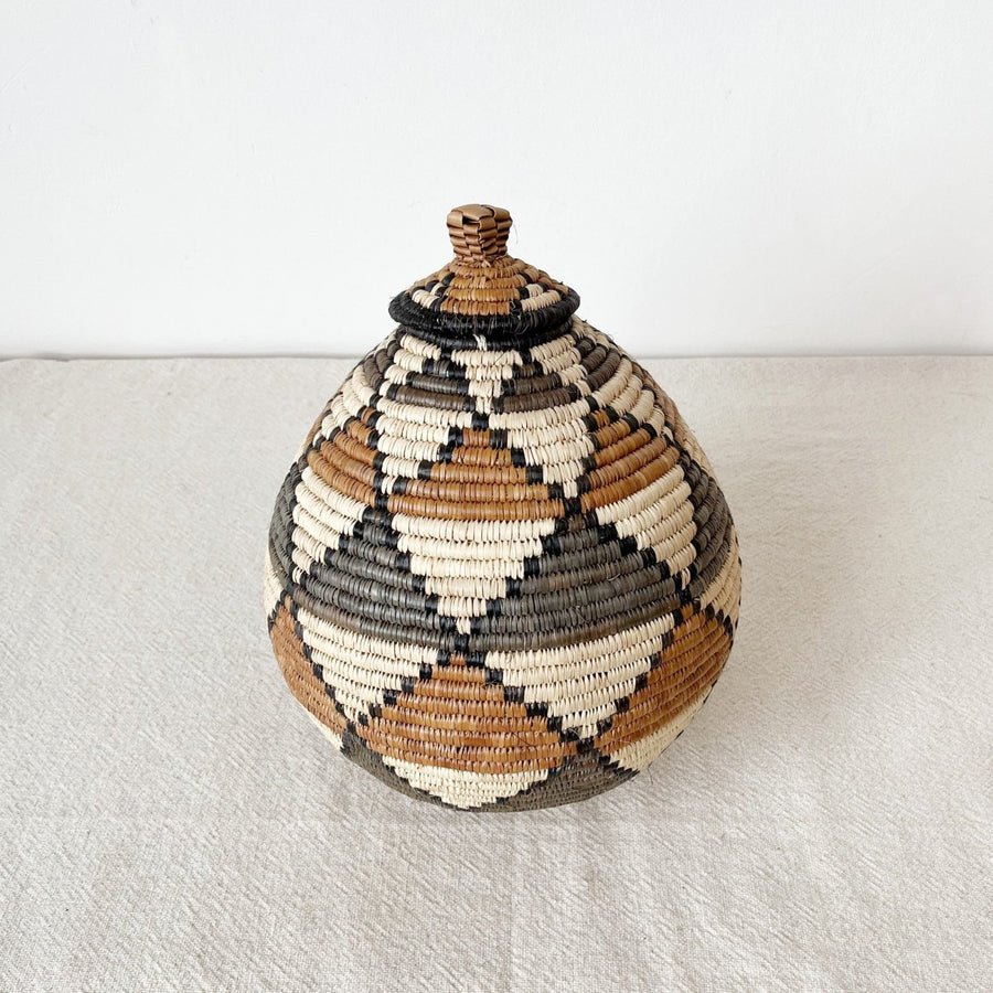 Lidded Zulu Basket #L056 - Amsha