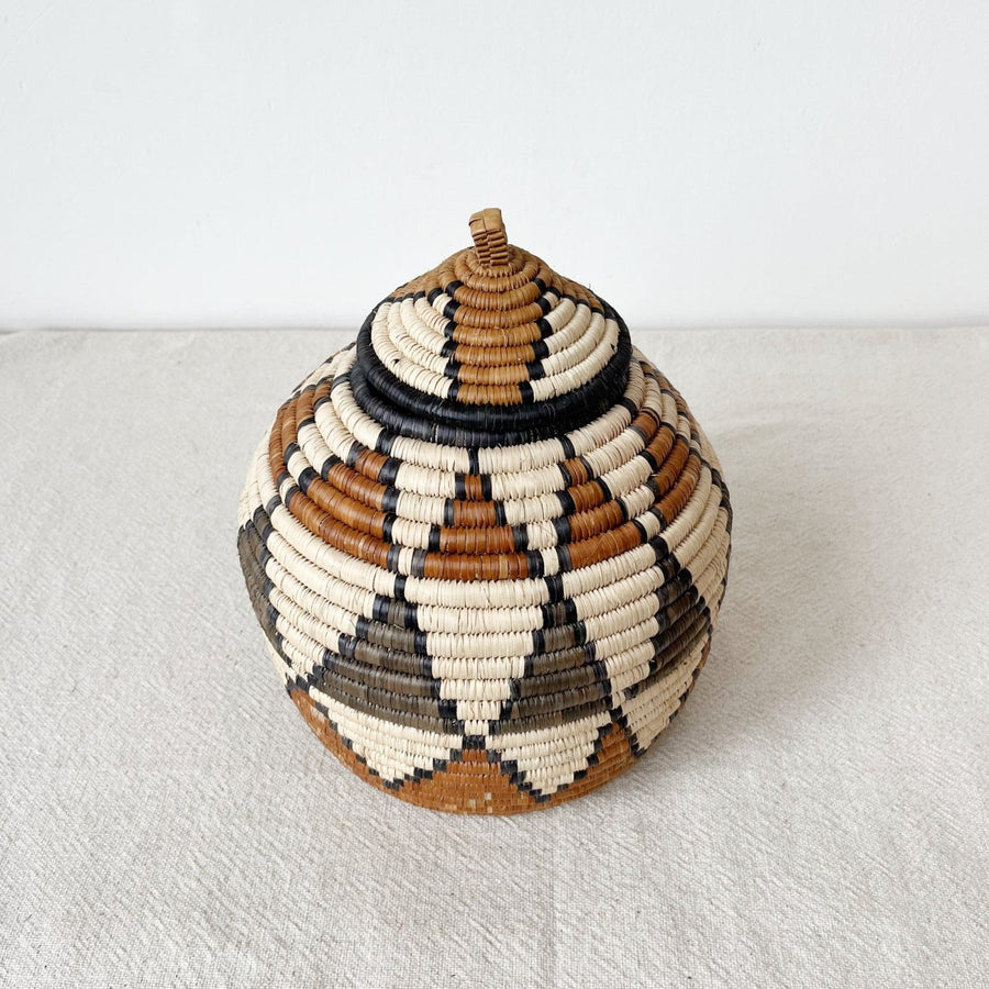 Lidded Zulu Basket #L58 - Amsha