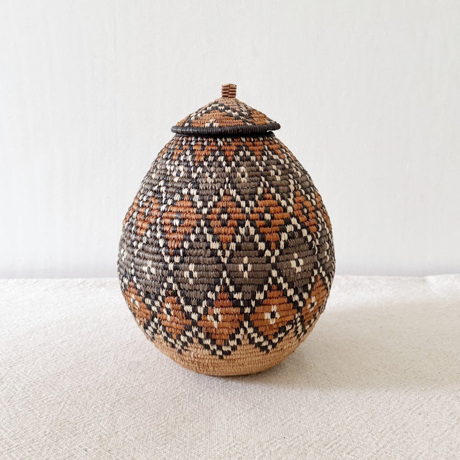 10" Lidded Zulu Basket B009 - Amsha