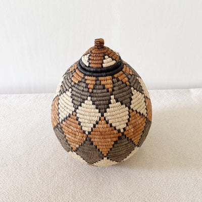 11.5" Lidded Zulu Basket B006 - Amsha