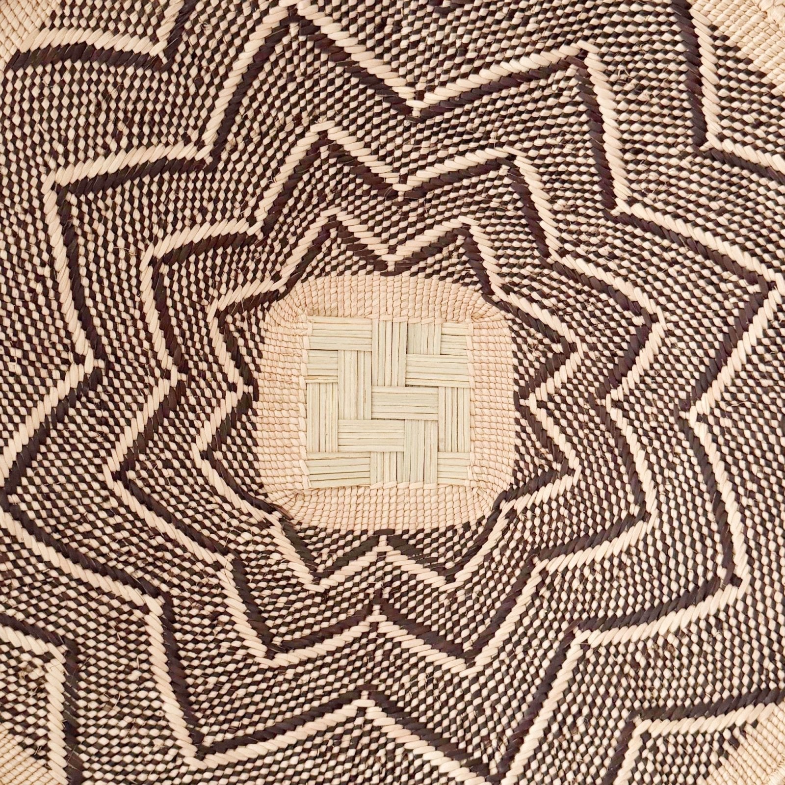 17.5" Hwange Wall Basket H207 - Amsha