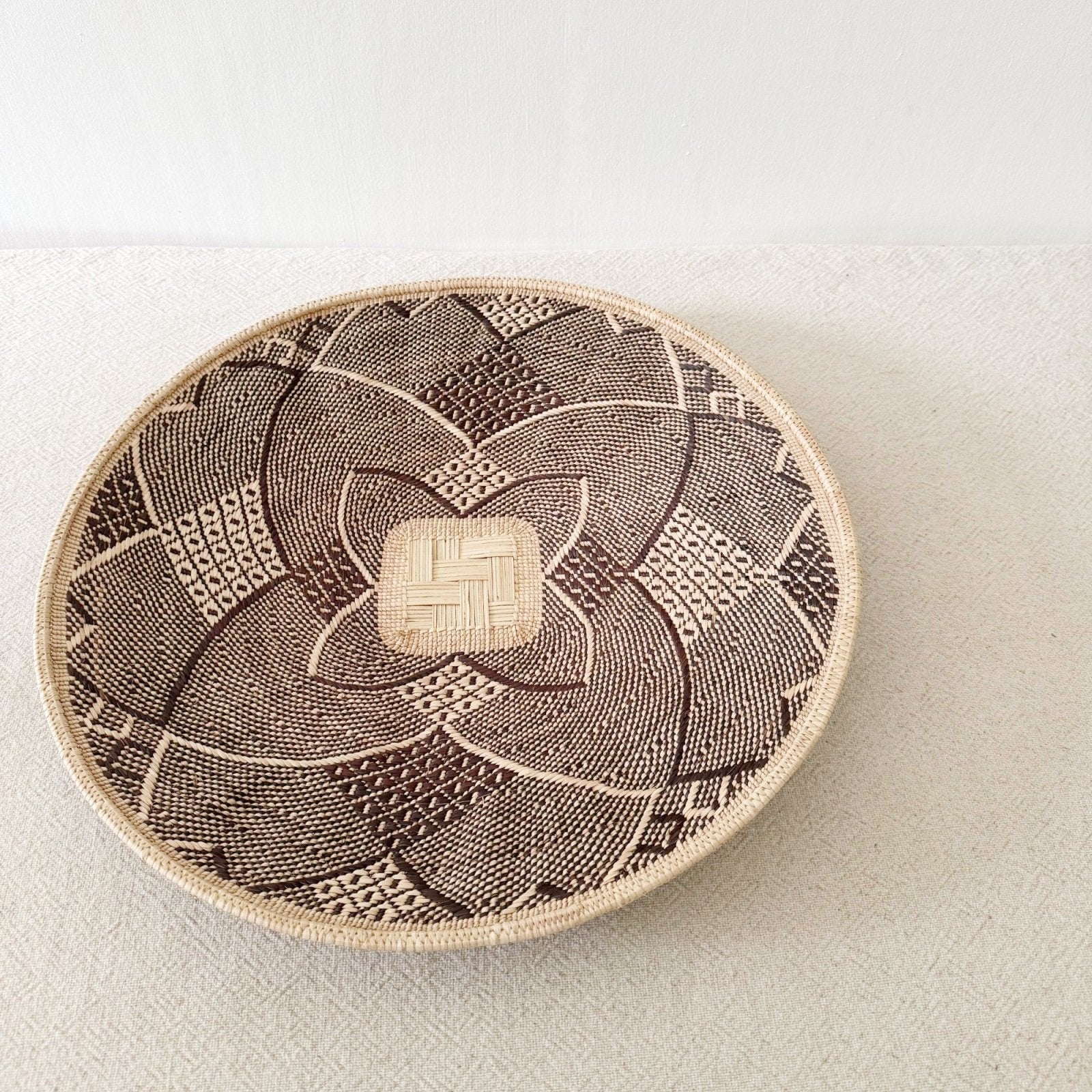 18.5" Hwange Wall Basket H219 - Amsha