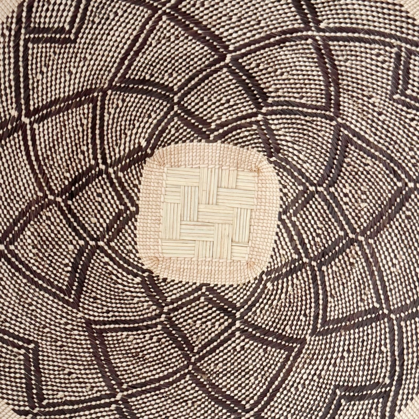 19" Hwange Wall Basket H215 - Amsha