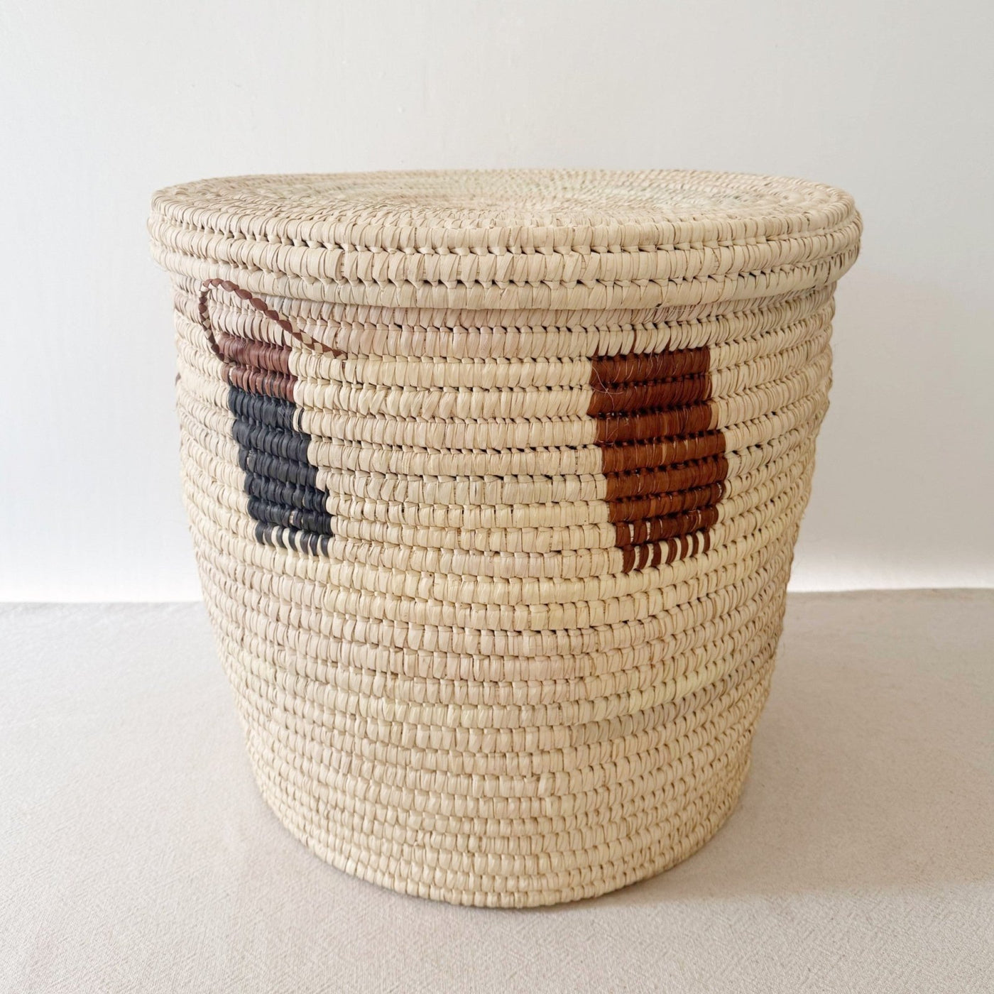 20" Lidded Palm Basket: Rectangles