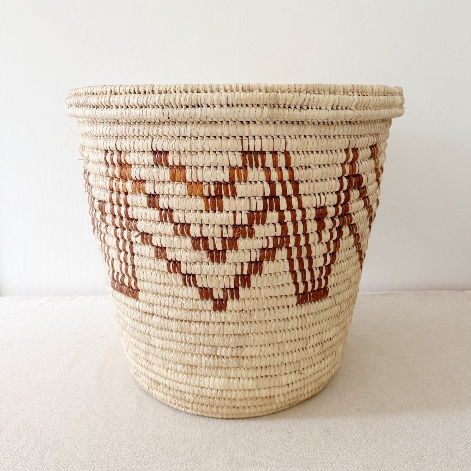 21" Lidded Palm Hamper Basket - Brown Geometric - Amsha