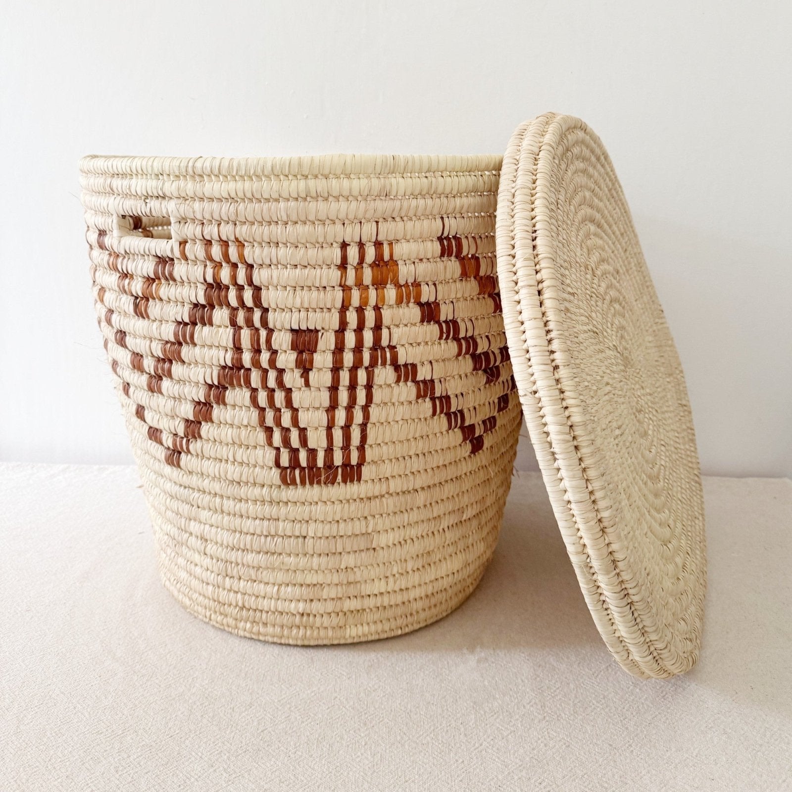21" Lidded Palm Hamper Basket - Brown Geometric - Amsha