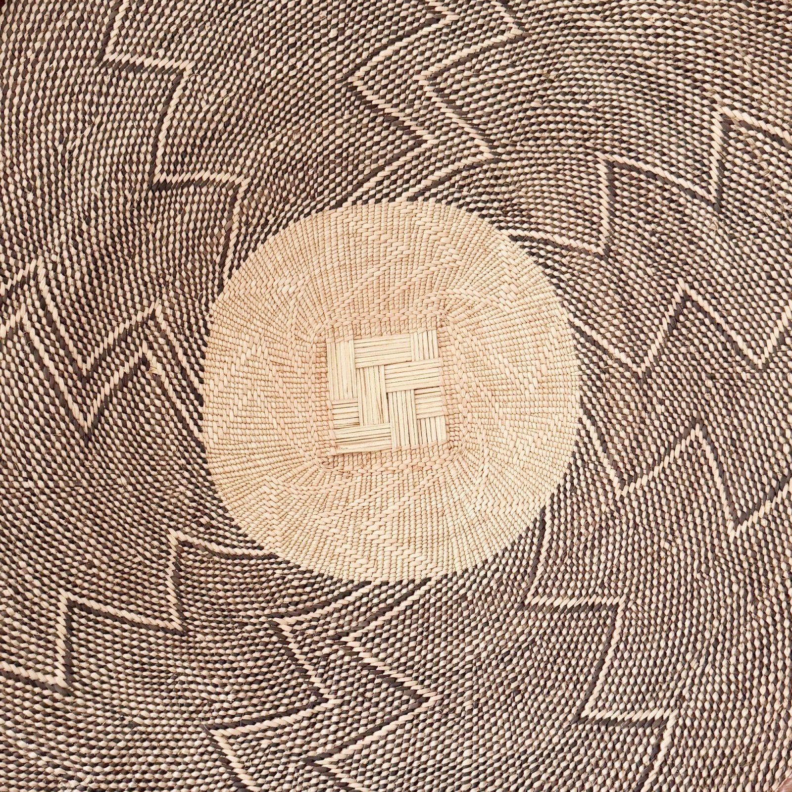 22.5" Binga Wall Basket I019 - Amsha