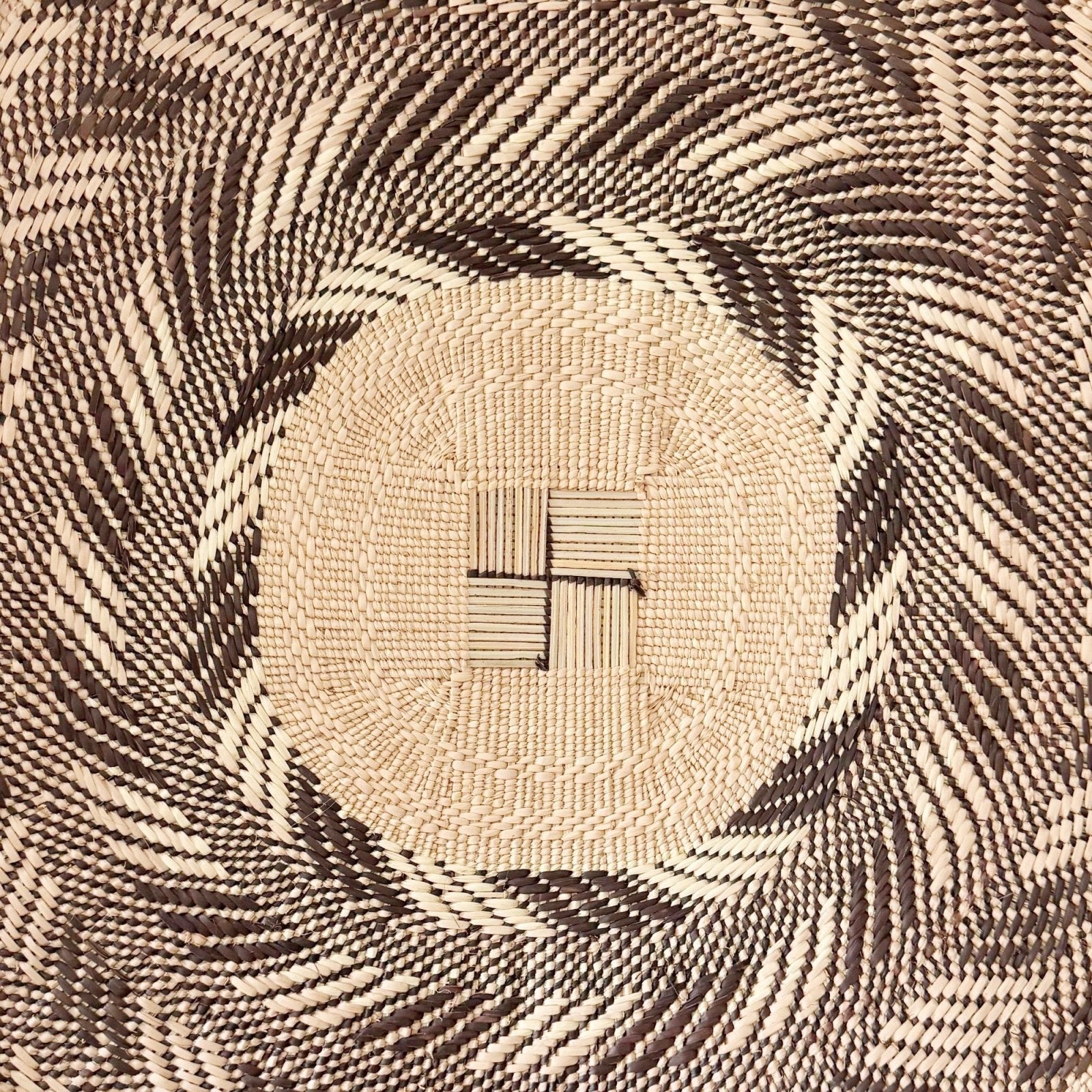 23.5" Binga Wall Basket I020 - Amsha