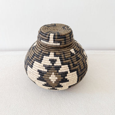 Lidded Zulu Basket #B025