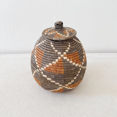 Lidded Zulu Basket #B024