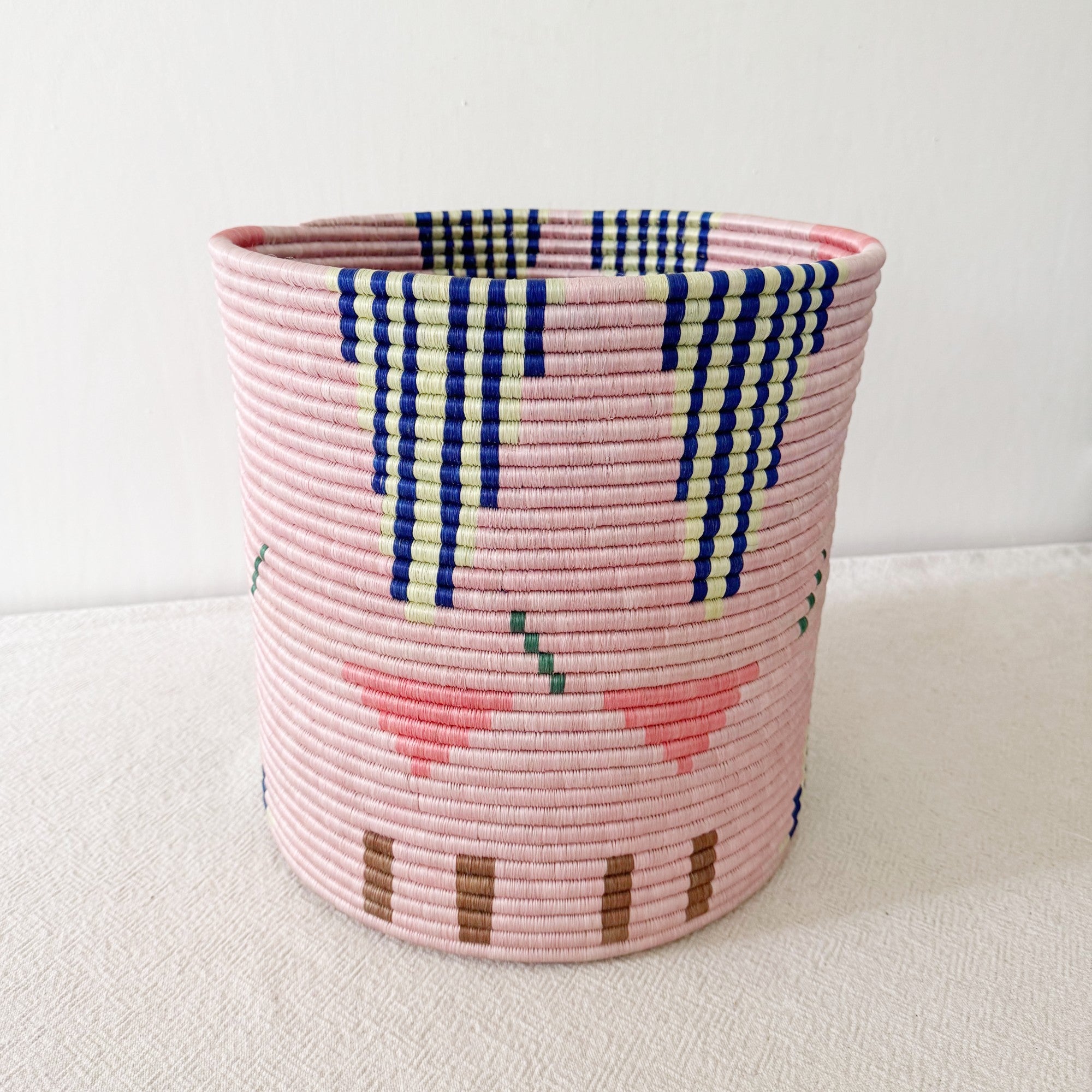 14" Storage Plant Basket: Ipekwa