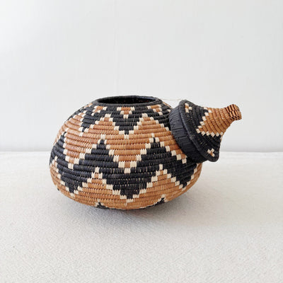 Lidded Zulu Basket #B023