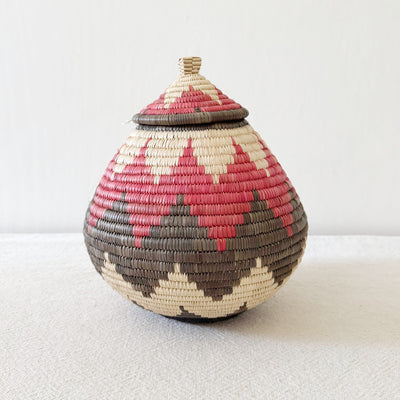 Lidded Zulu Basket #B028