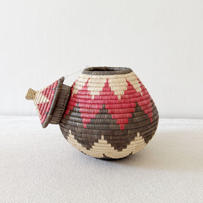 Lidded Zulu Basket #B028