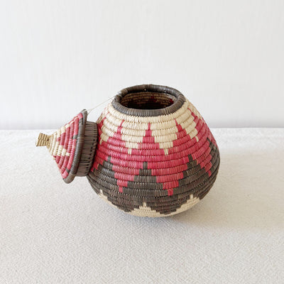 Lidded Zulu Basket #B028