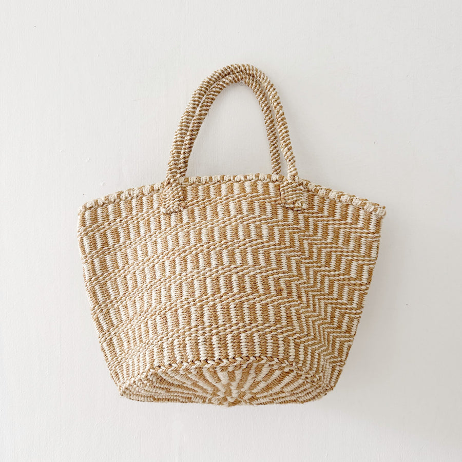Medium Sisal Tote: Zigzag