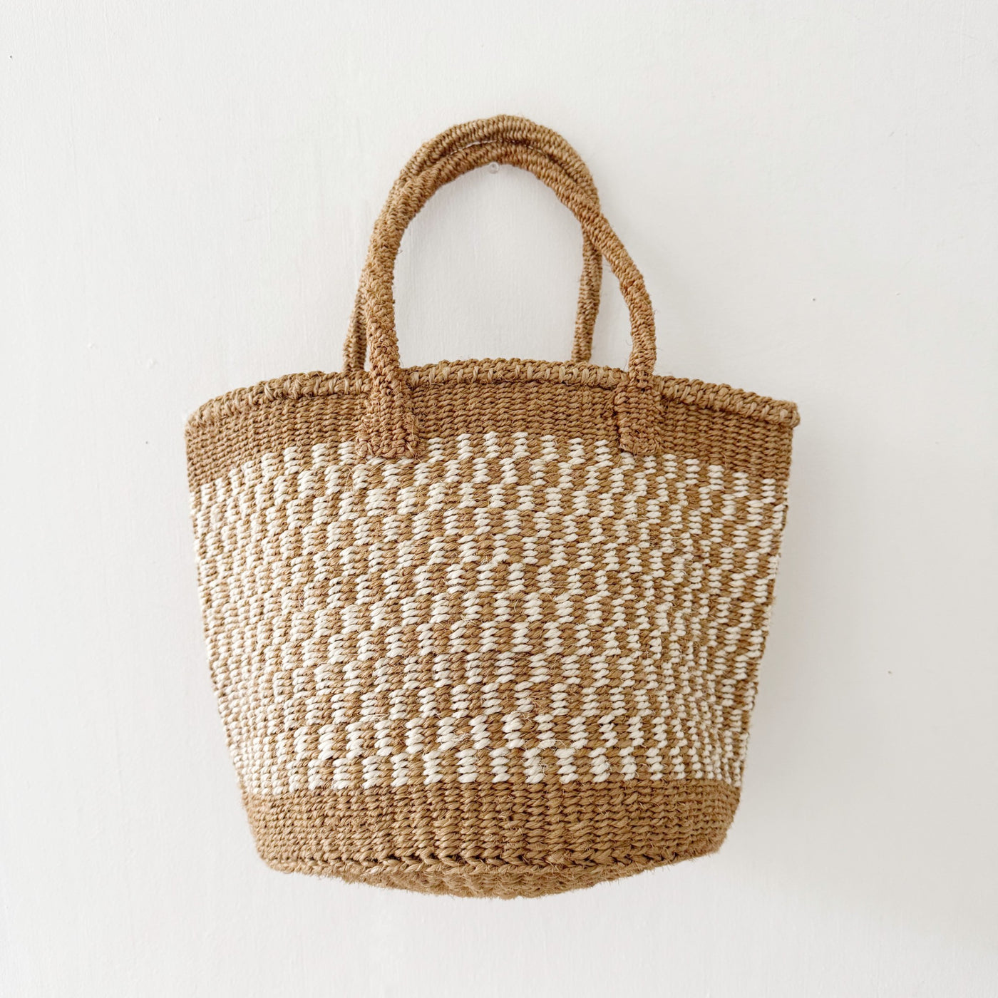 Medium Sisal Tote:Checkered