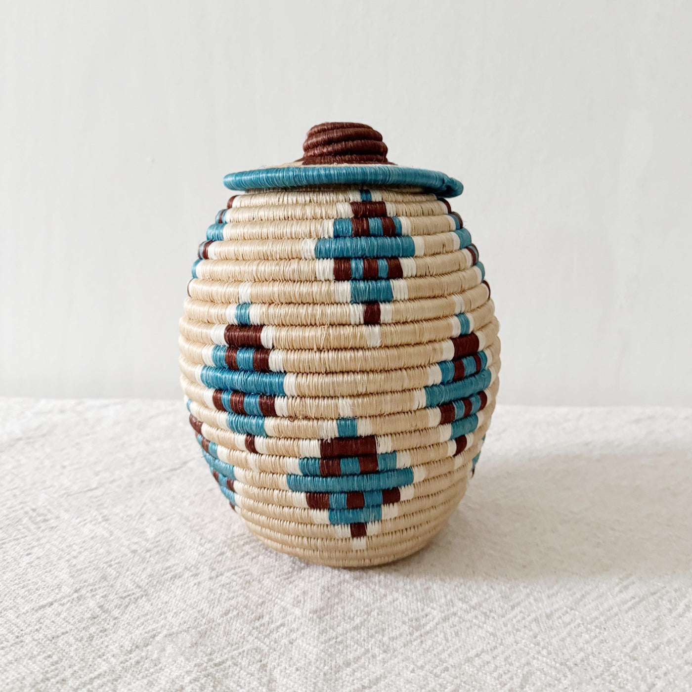 Lidded Treasure Basket: Lubomu