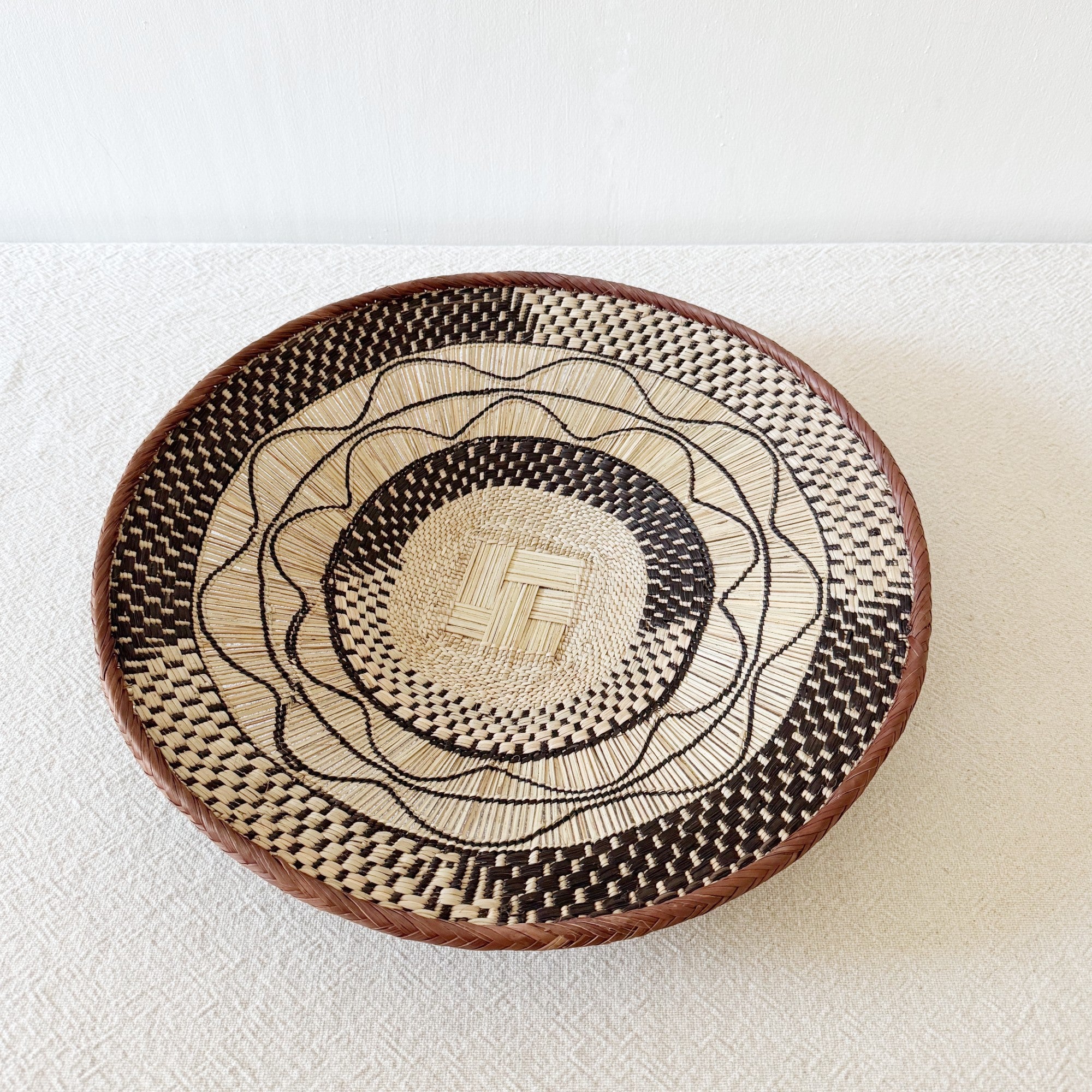 18" Binga Wall Basket #G068