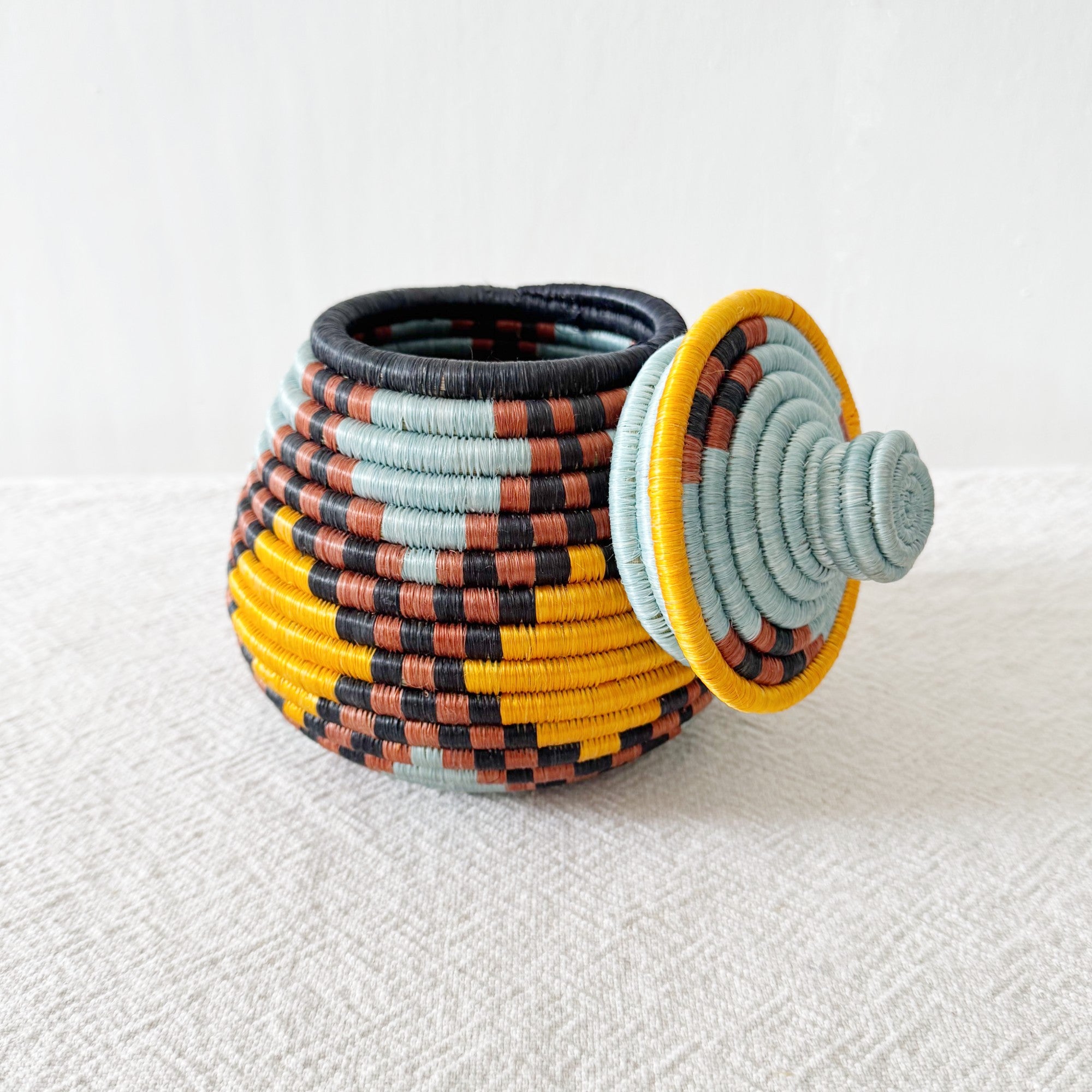 Lidded Treasure Basket: Mpofi