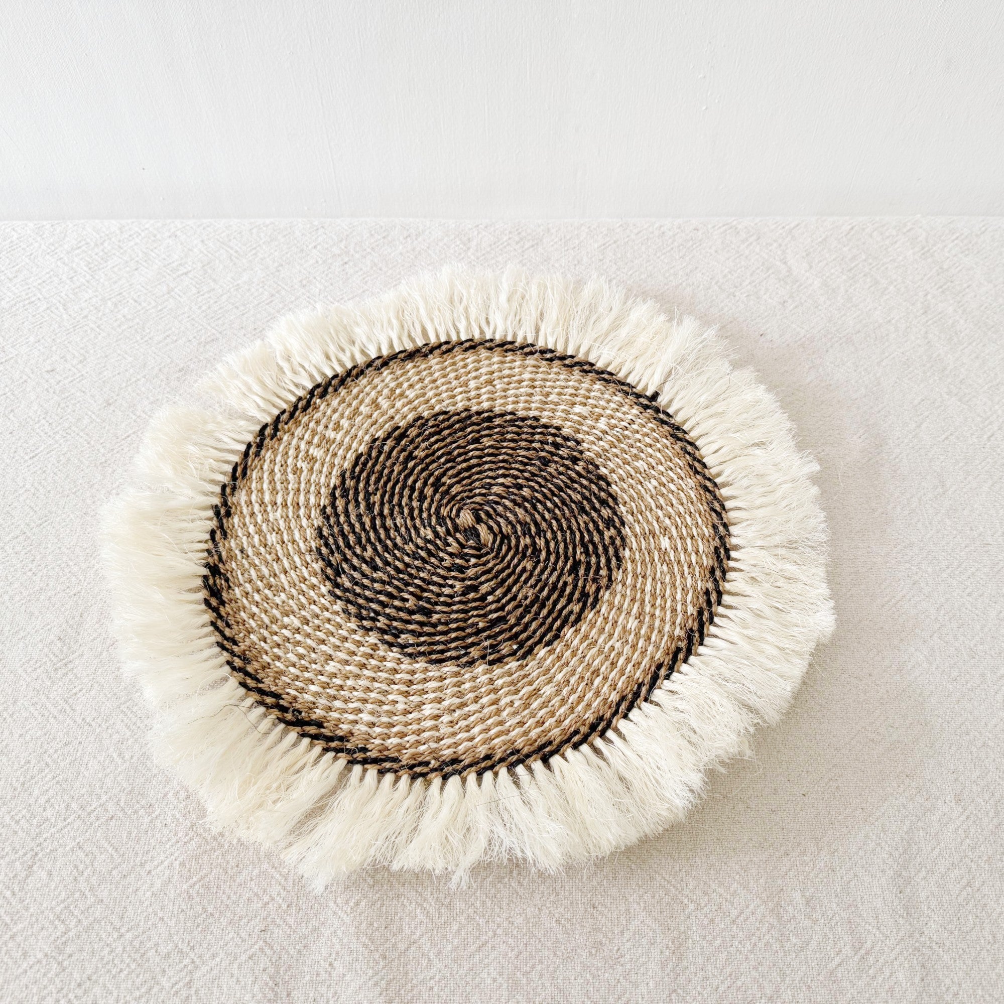 16" Sisal Wall Hanging Trivet: Nahoro