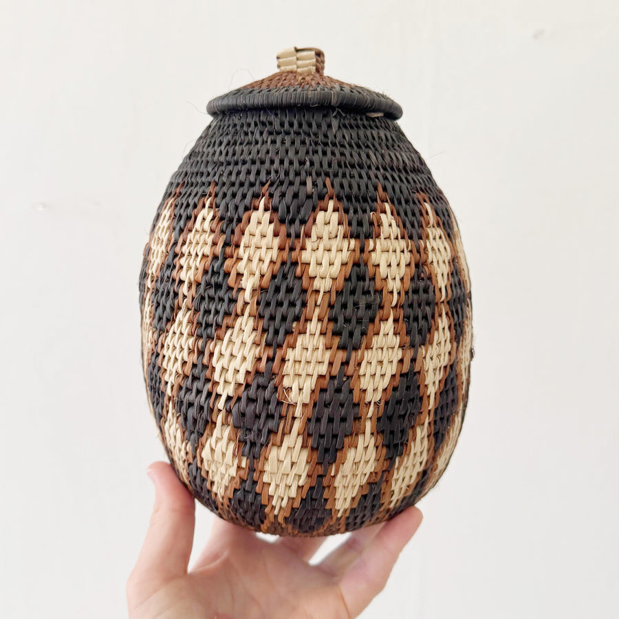 Lidded Zulu Basket C001 - Amsha
