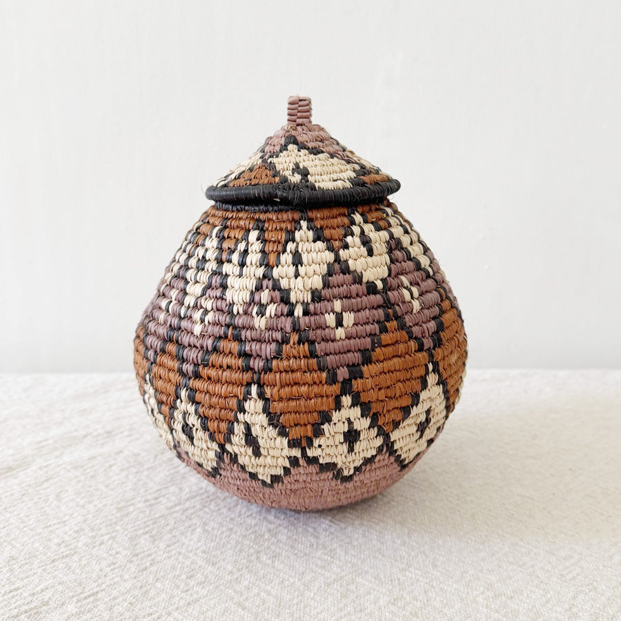 Lidded Zulu Basket #C003