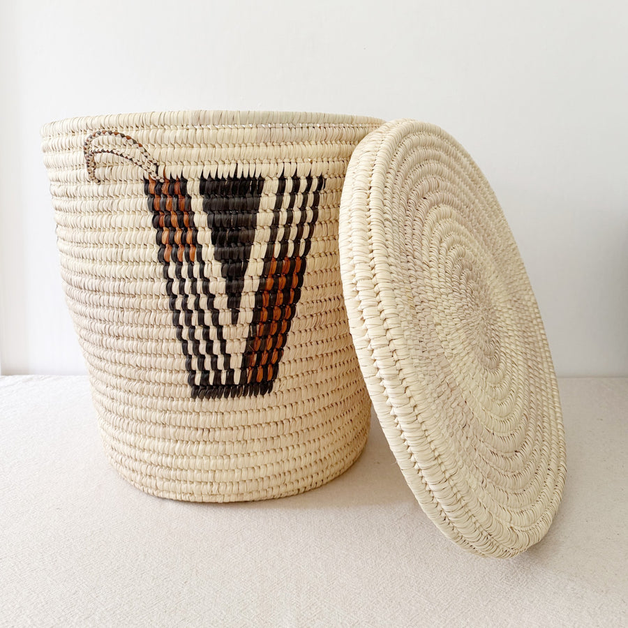 22" Lidded Palm Basket- Neutral V