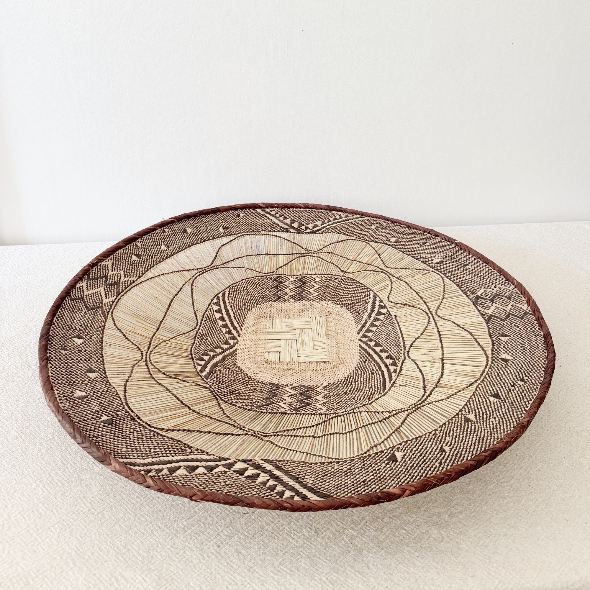 28" Binga Wall Basket #K011