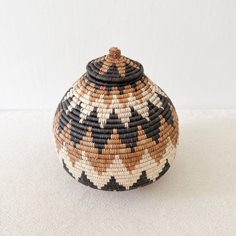 Lidded Zulu Basket A141 - Amsha