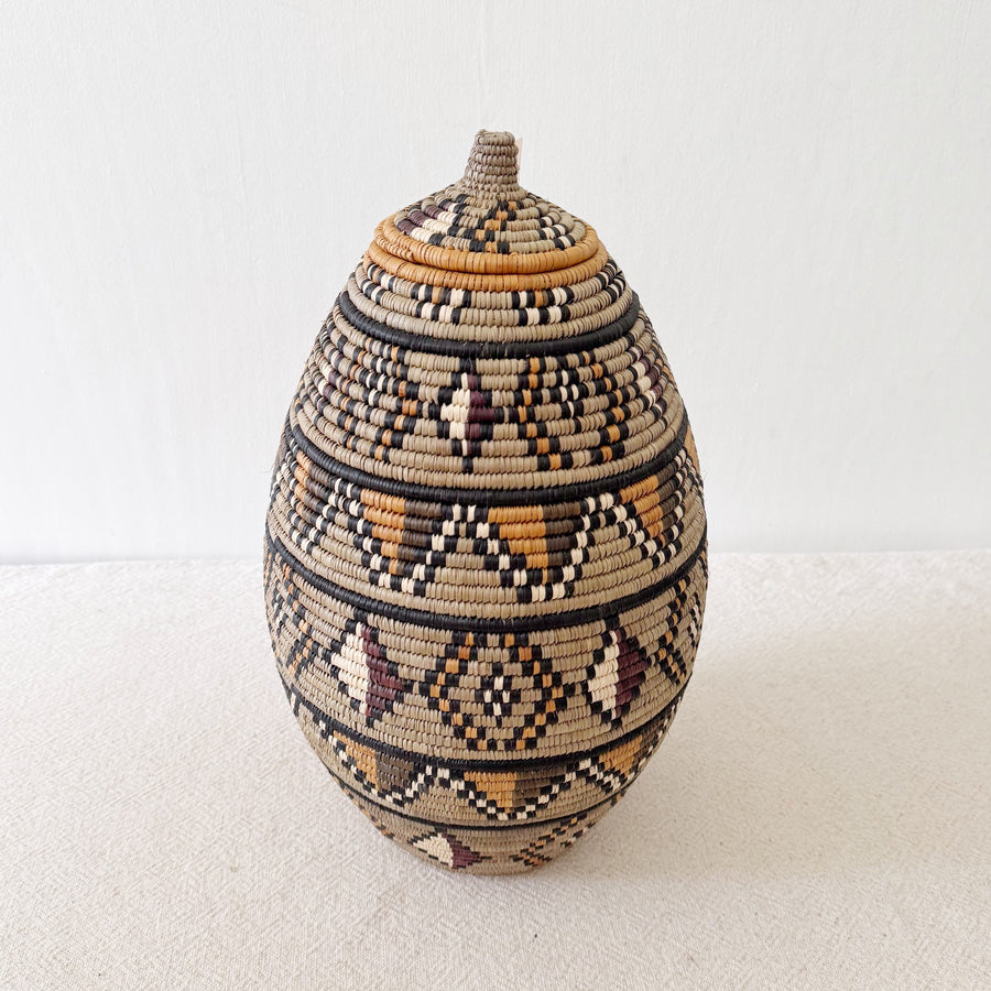 Lidded Zulu Basket A134 - Amsha