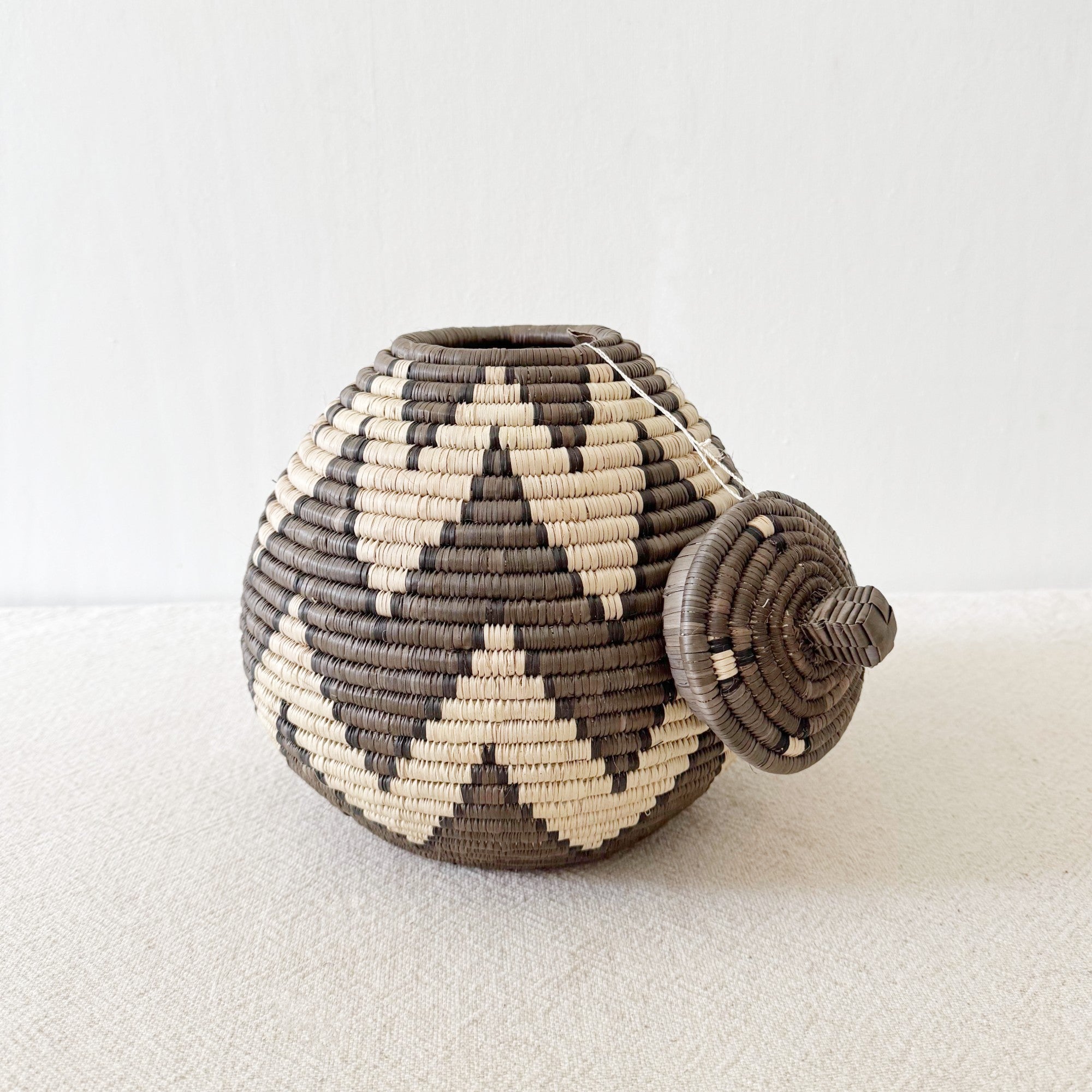 Lidded Zulu Basket #A140