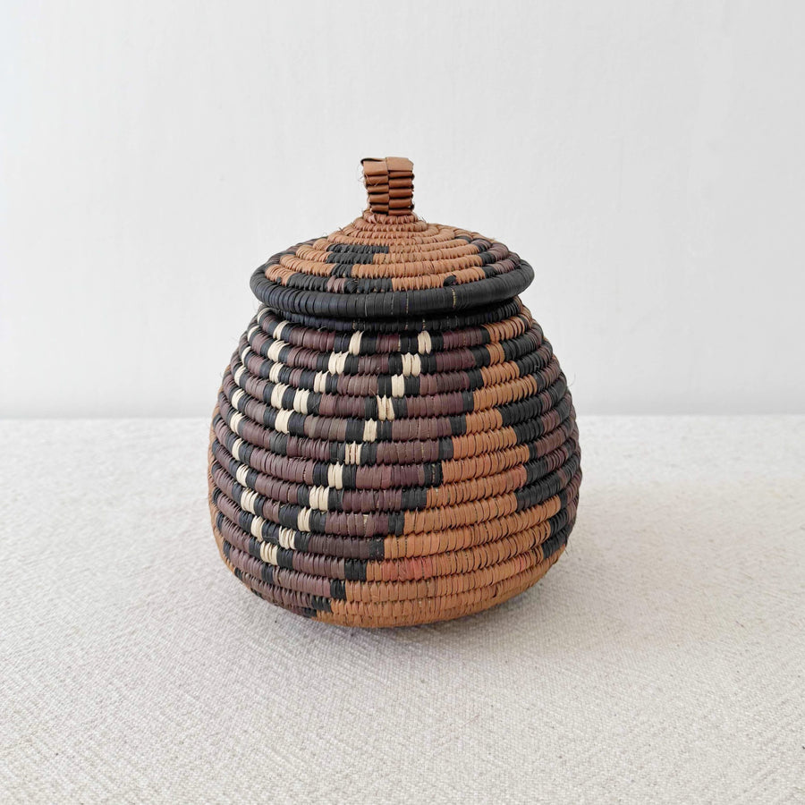 Lidded Zulu Basket #F001