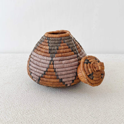 Lidded Zulu Basket #F002