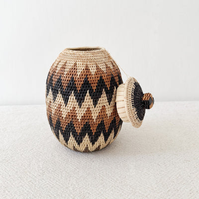 Lidded Zulu Basket #F004