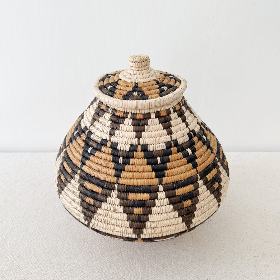 Lidded Zulu Basket #F009