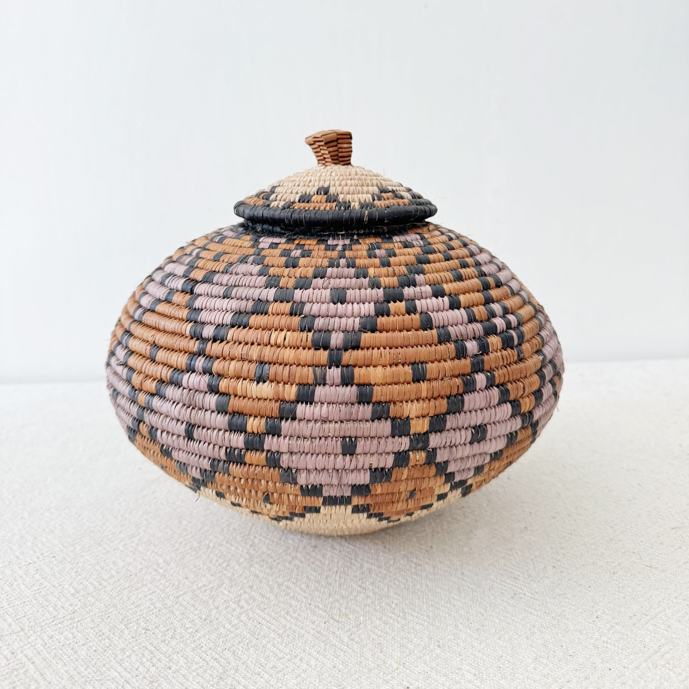 Lidded Zulu Basket #F010