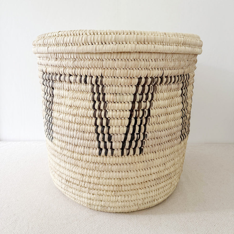 22" Lidded Palm Basket #403