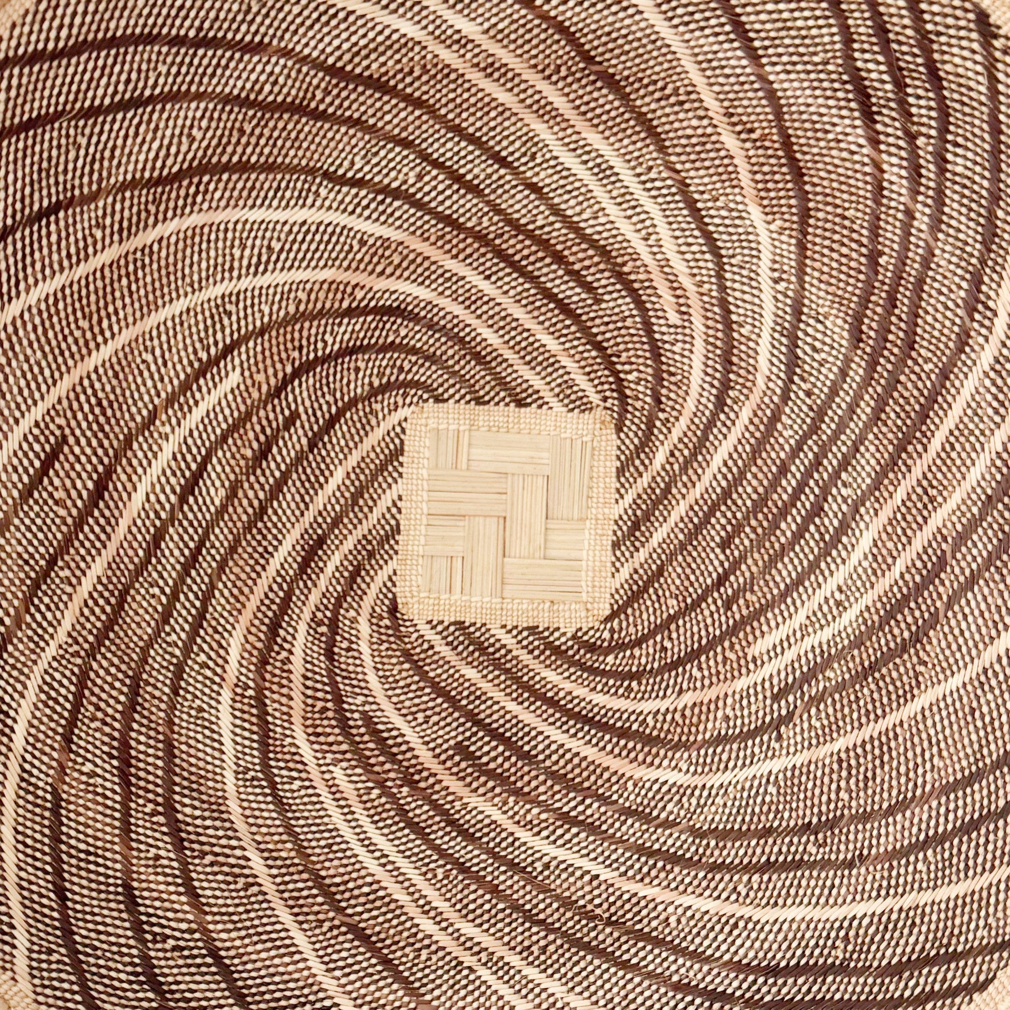 19.5" Hwange Wall Basket #H220