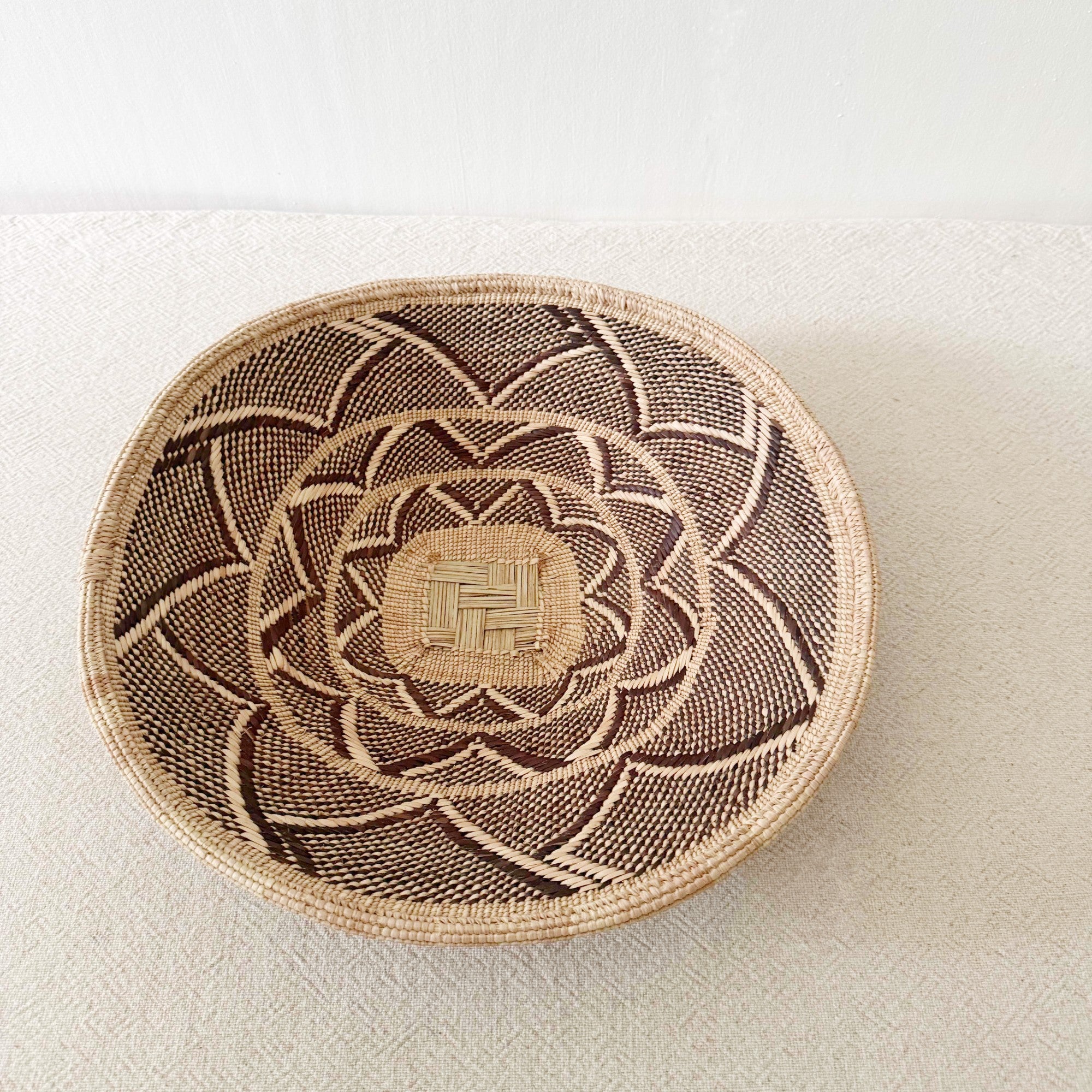 15.5" Hwange Wall Basket #H205