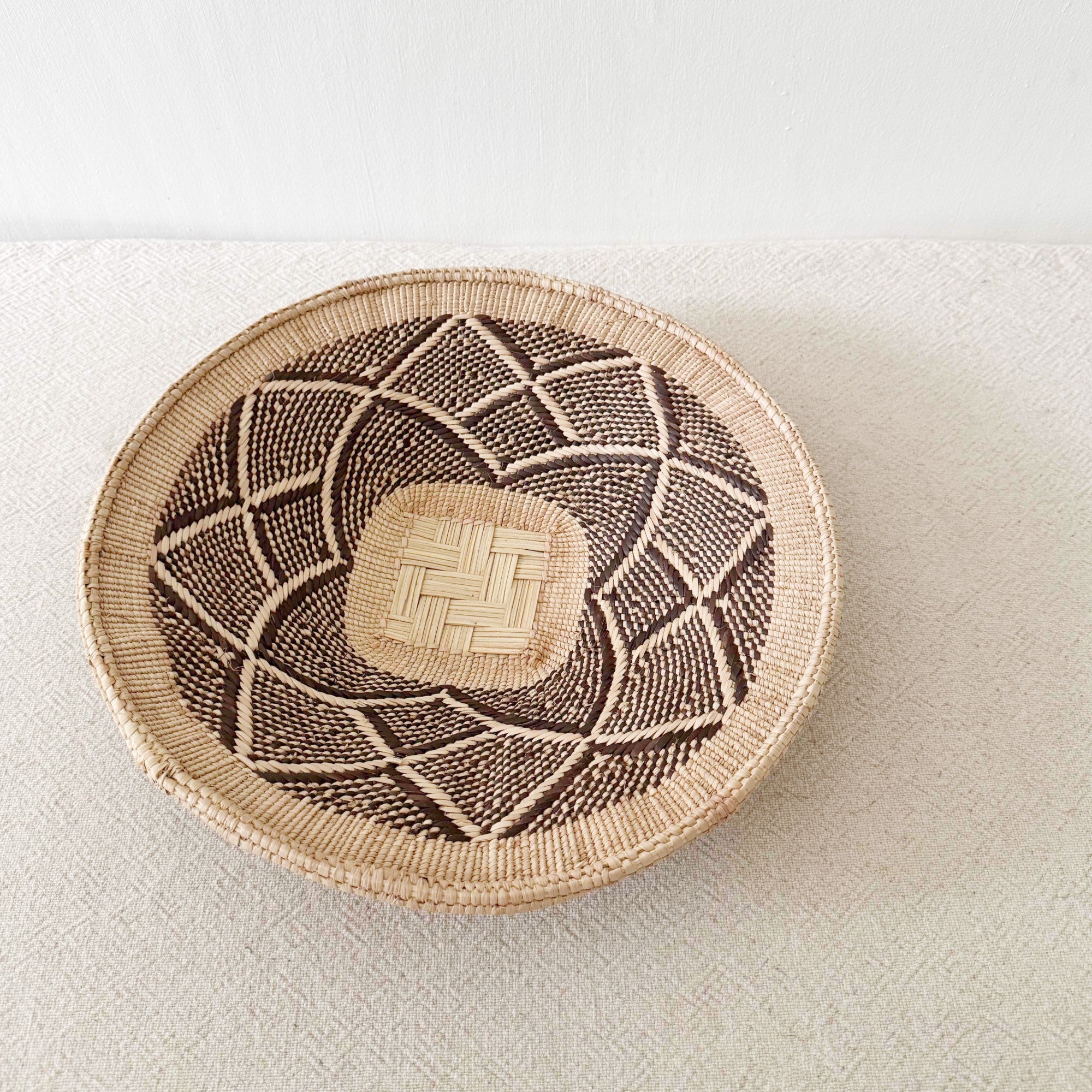 14.5" Hwange Wall Basket #H200