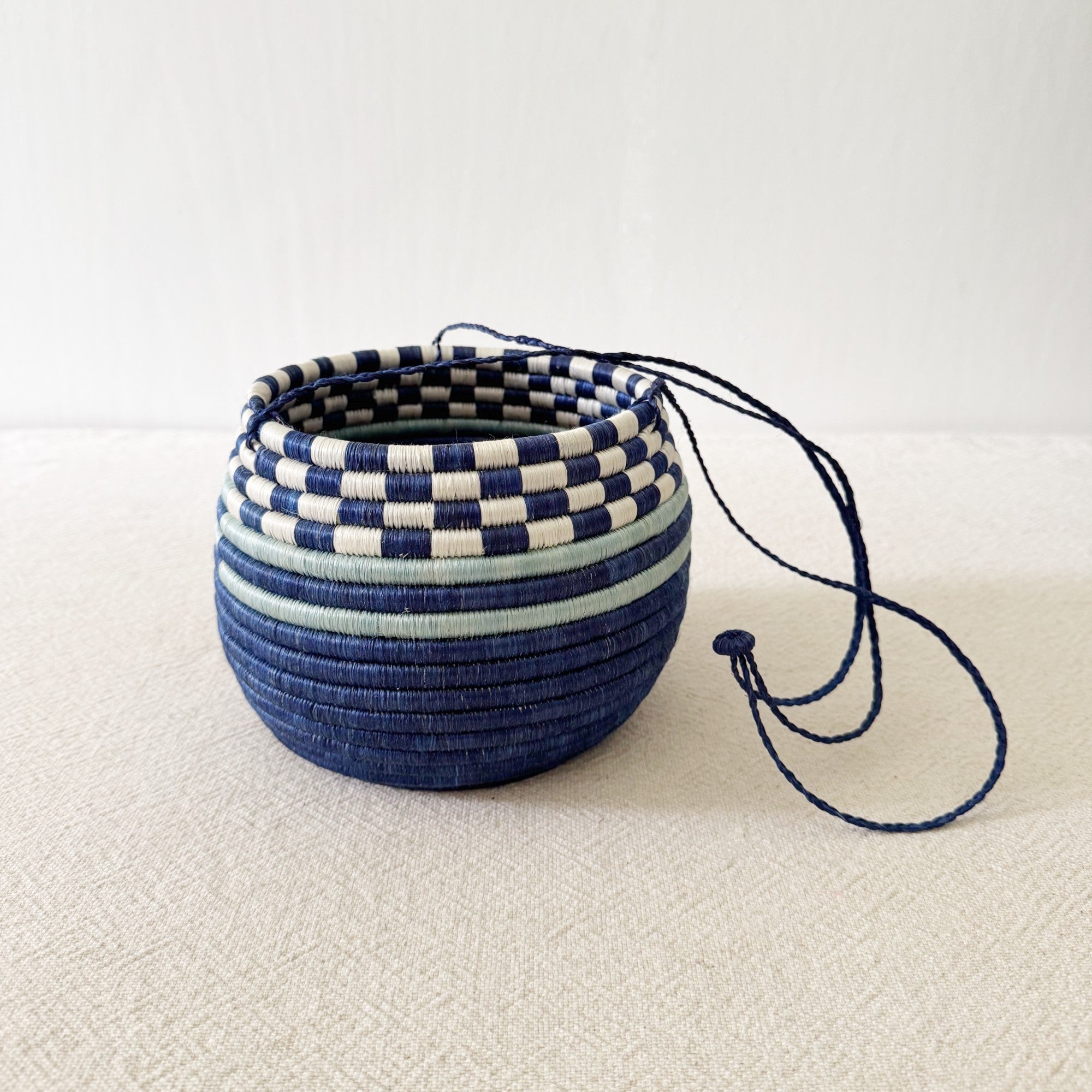 Hanging Woven Planter- Ruzo