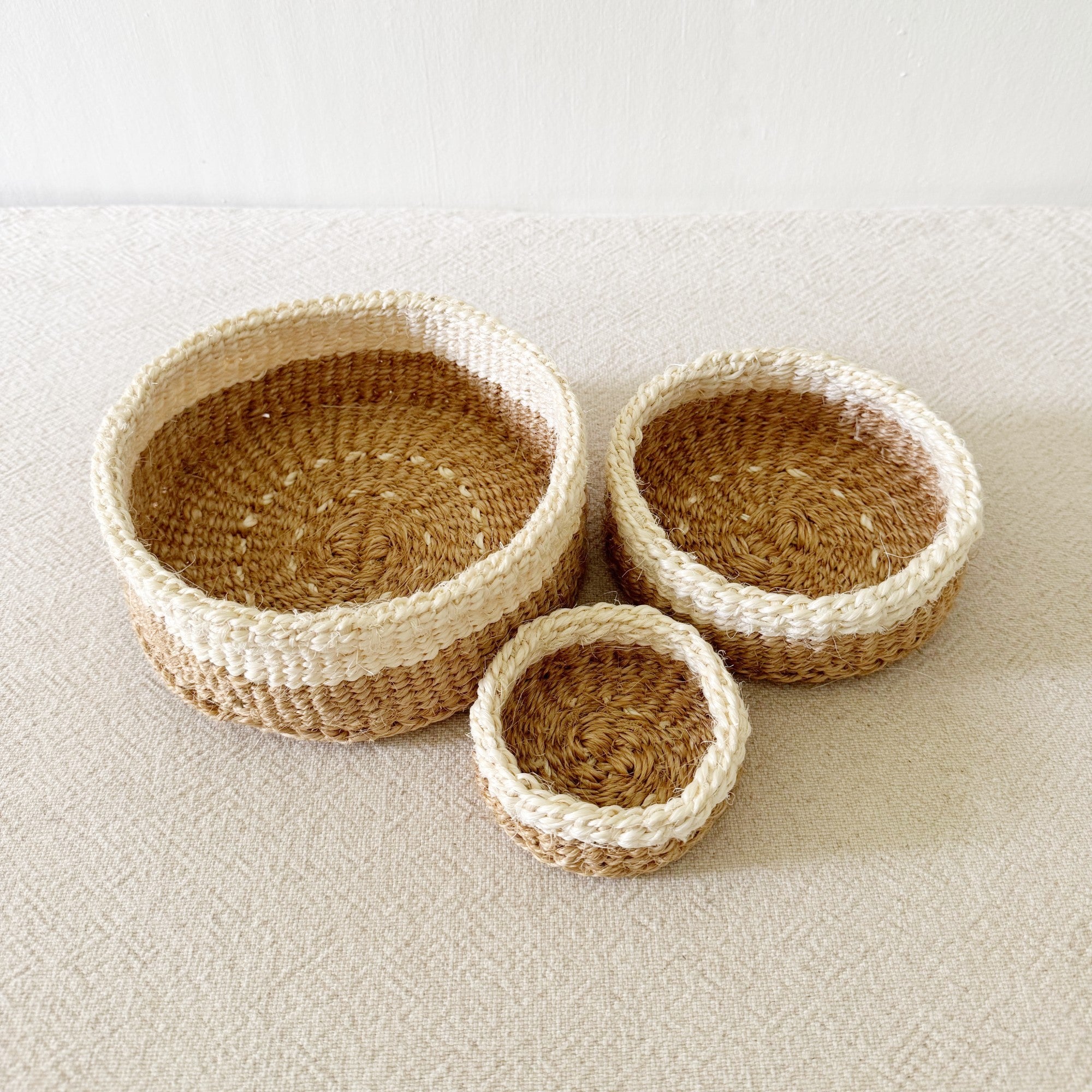 Liani Mini Tray Set: Tan Base