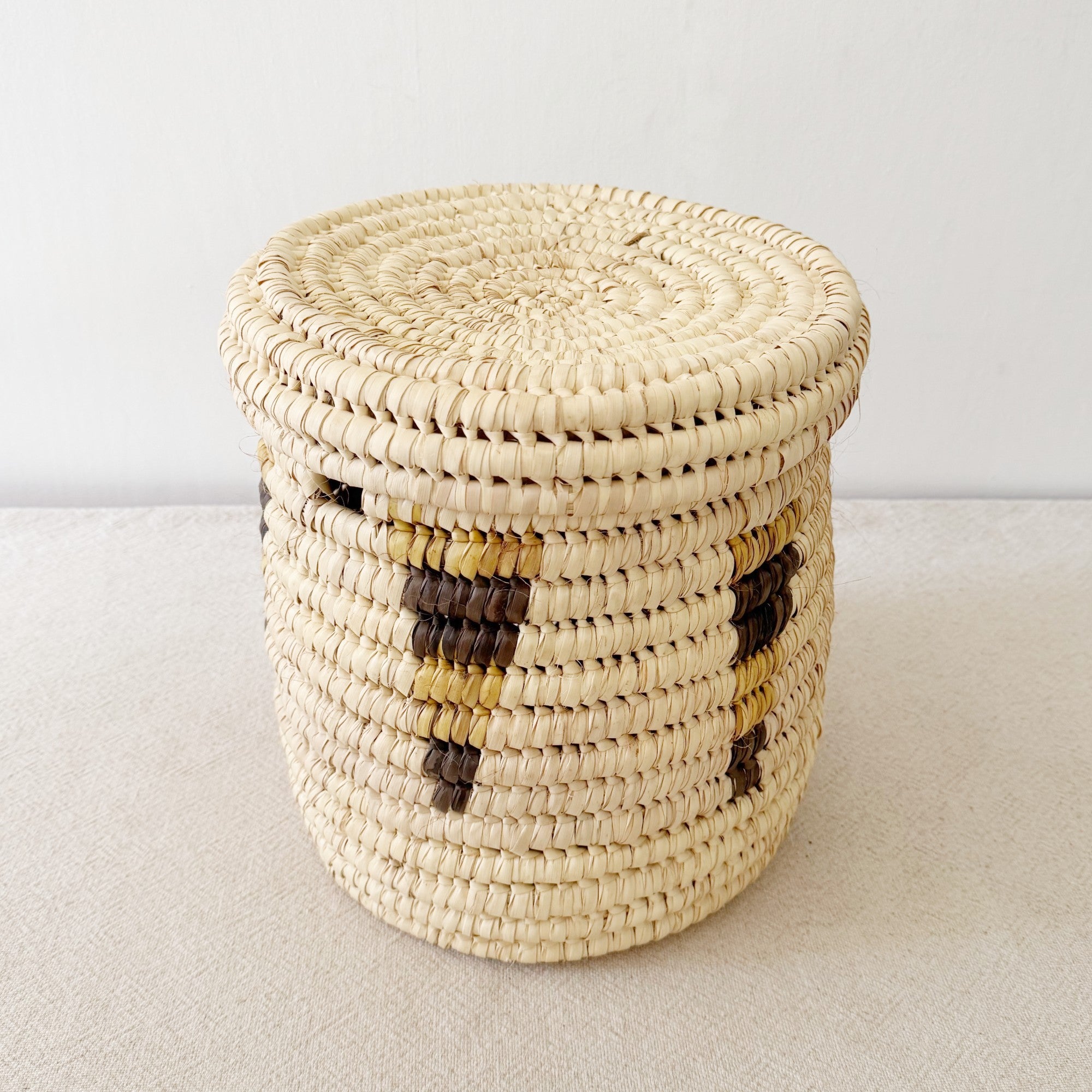 10" Lidded Palm Basket