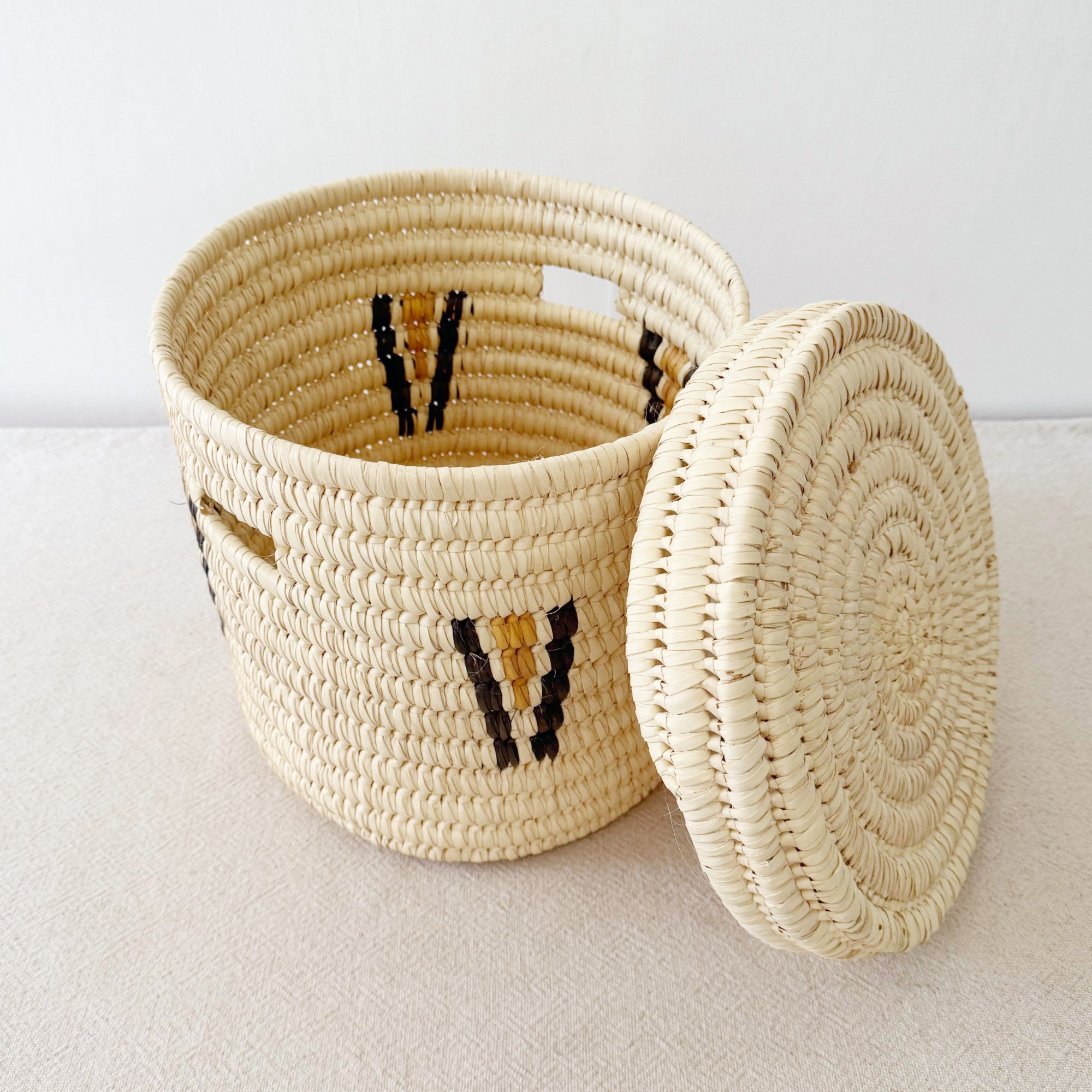 11" Lidded Palm Basket