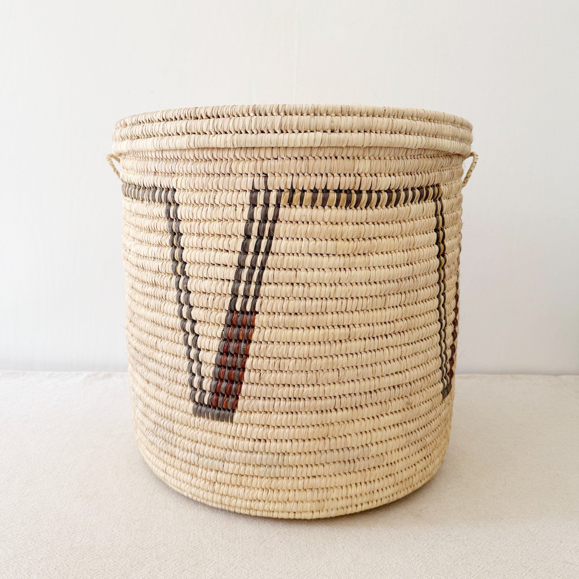 19" Lidded Palm Hamper Basket
