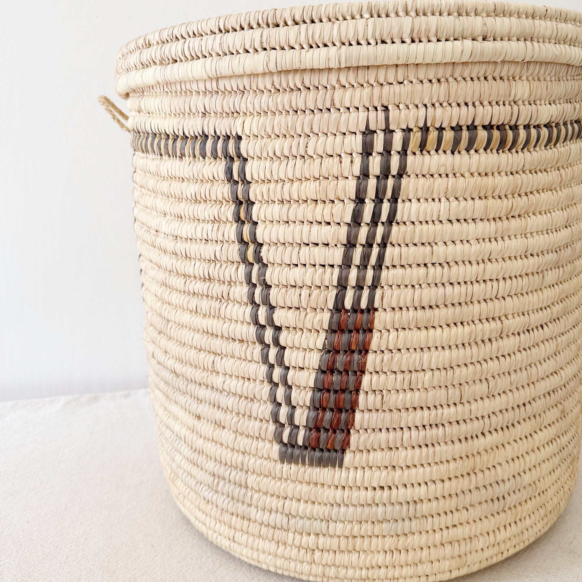 19" Lidded Palm Hamper Basket