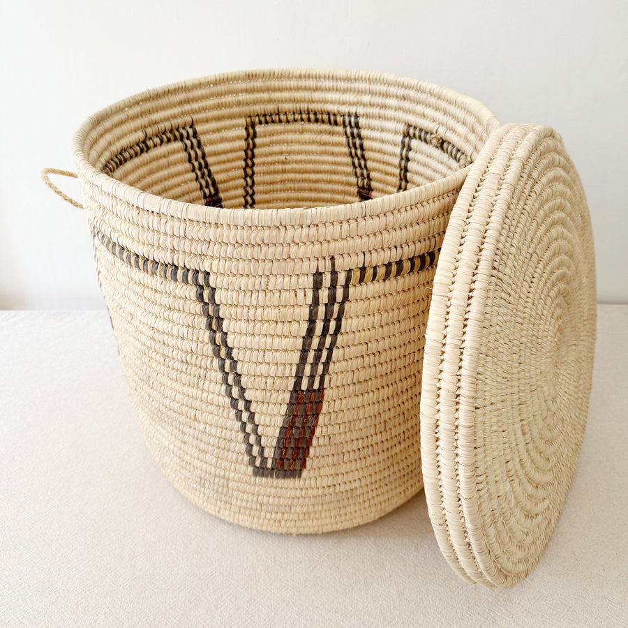 19" Lidded Palm Hamper Basket