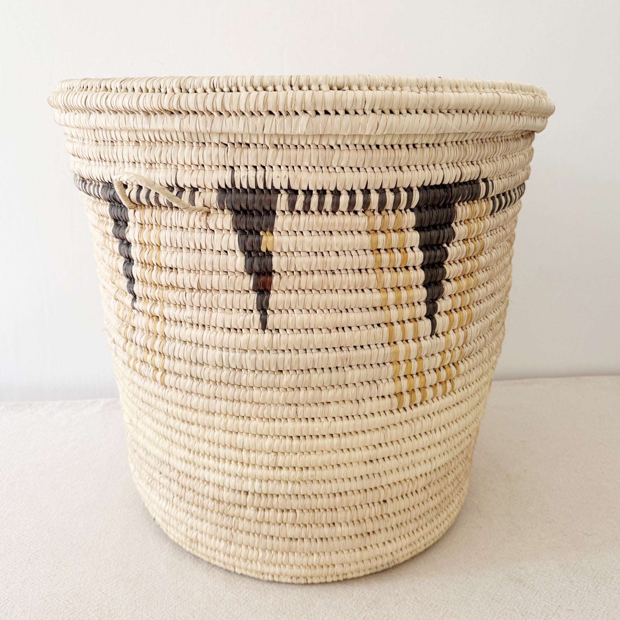 21" Lidded Palm Hamper Basket- Black & Mustard