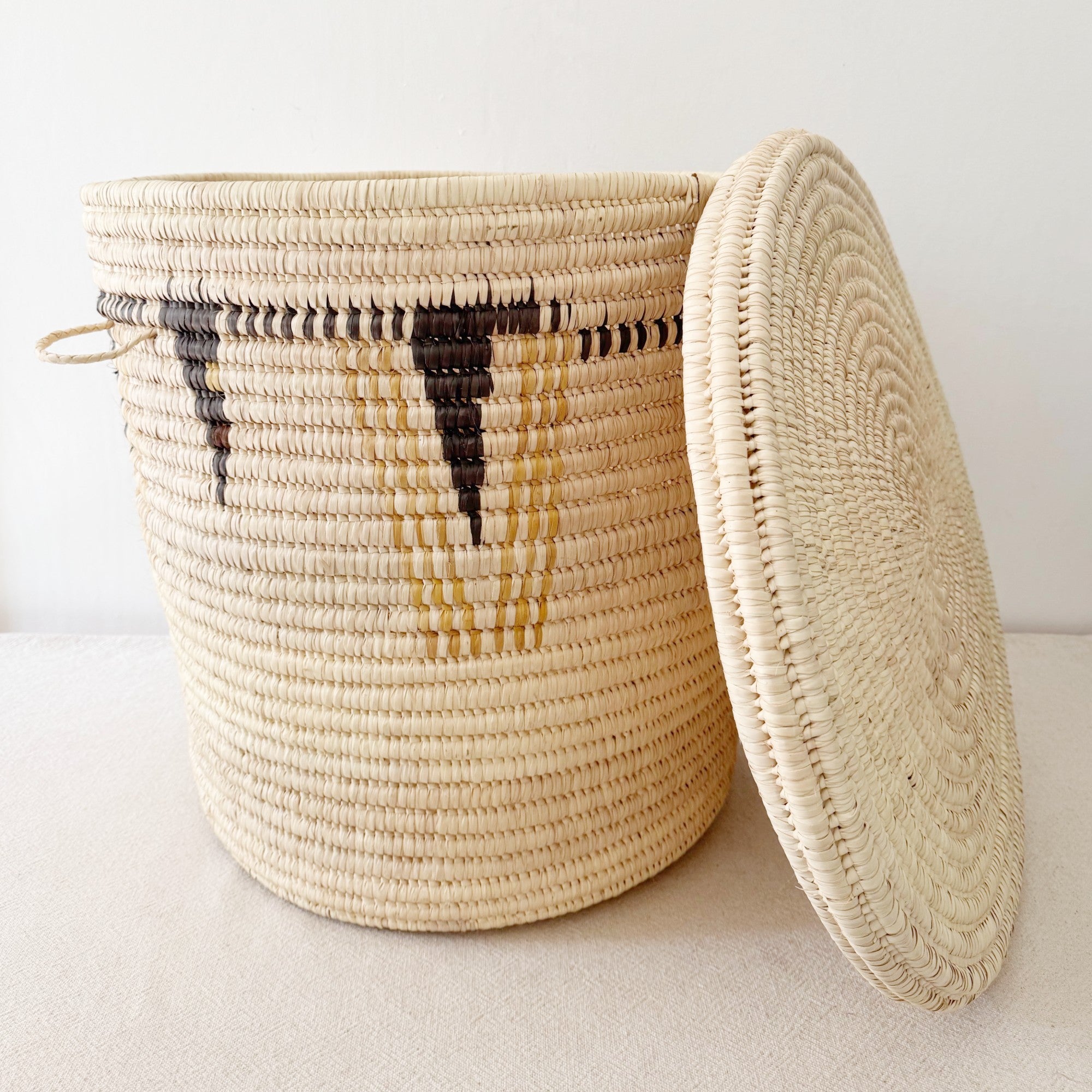 21" Lidded Palm Hamper Basket- Black & Mustard